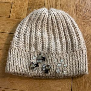 Elegant wool beanie